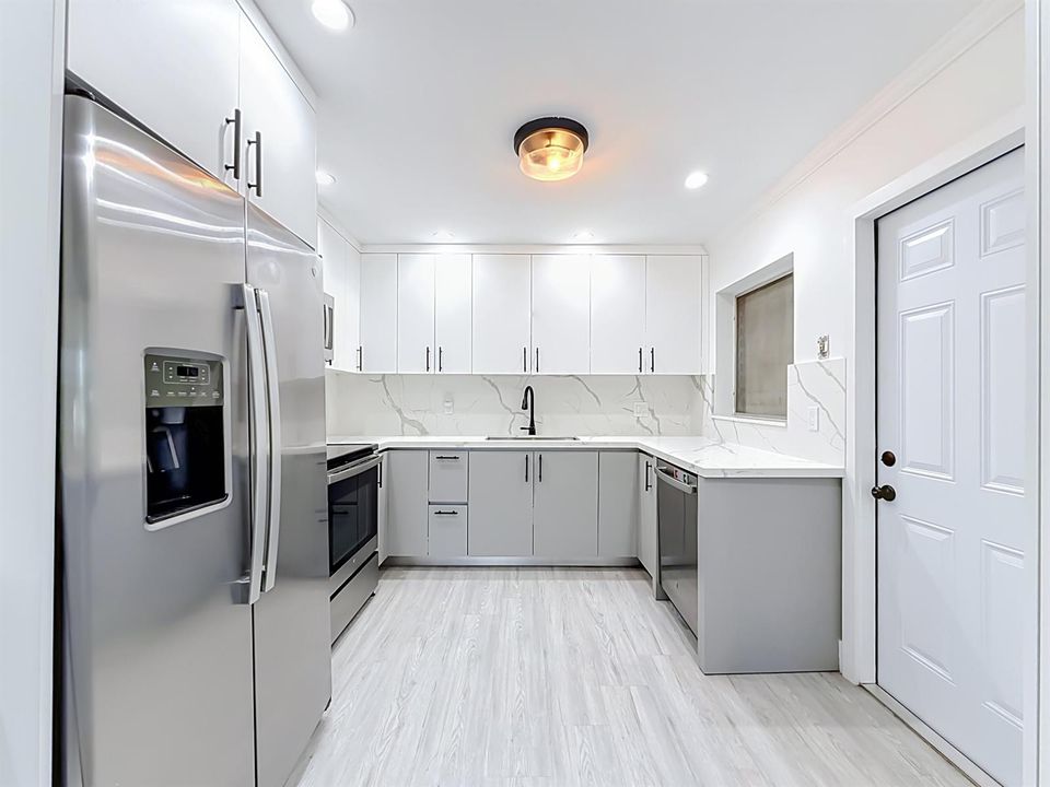 1110 SW 31st Street-19