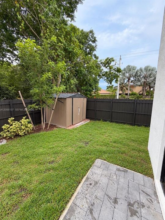 For Rent: $4,000 (3 beds, 2 baths, 2424 Square Feet)