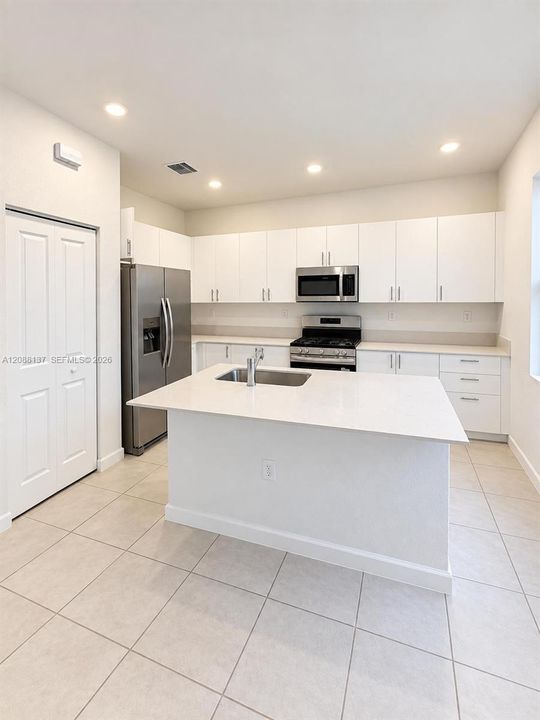 For Rent: $4,000 (3 beds, 2 baths, 2424 Square Feet)