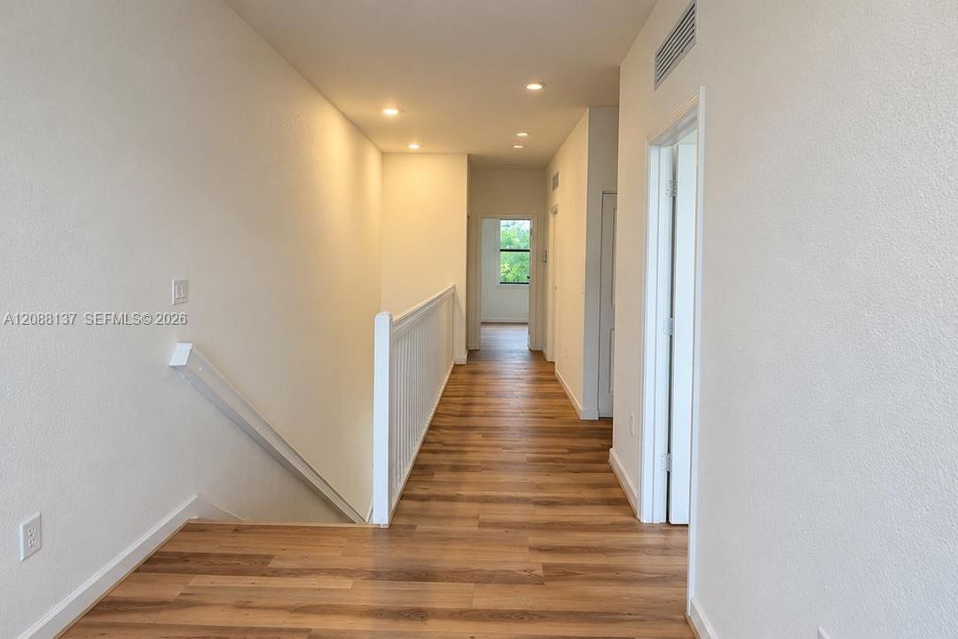 For Rent: $4,000 (3 beds, 2 baths, 2424 Square Feet)