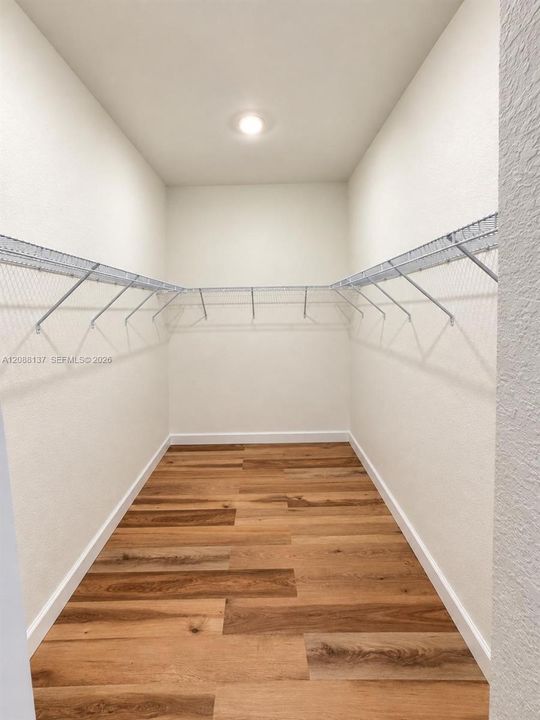 For Rent: $4,000 (3 beds, 2 baths, 2424 Square Feet)