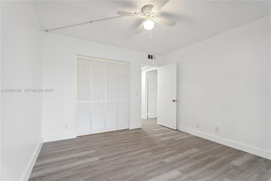 В аренду: $1,900 (2 спален, 2 ванн, 933 Квадратных фут)