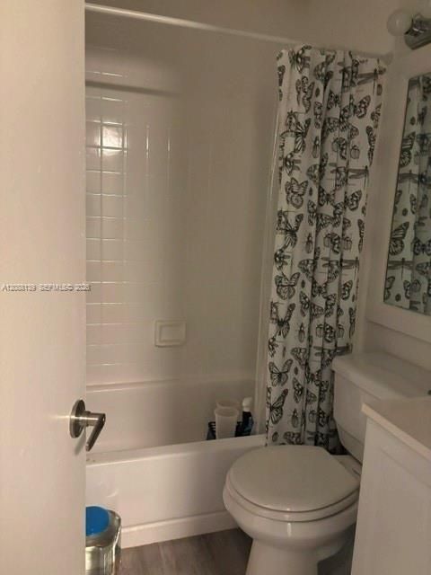 For Sale: $189,900 (2 beds, 2 baths, 800 Square Feet)