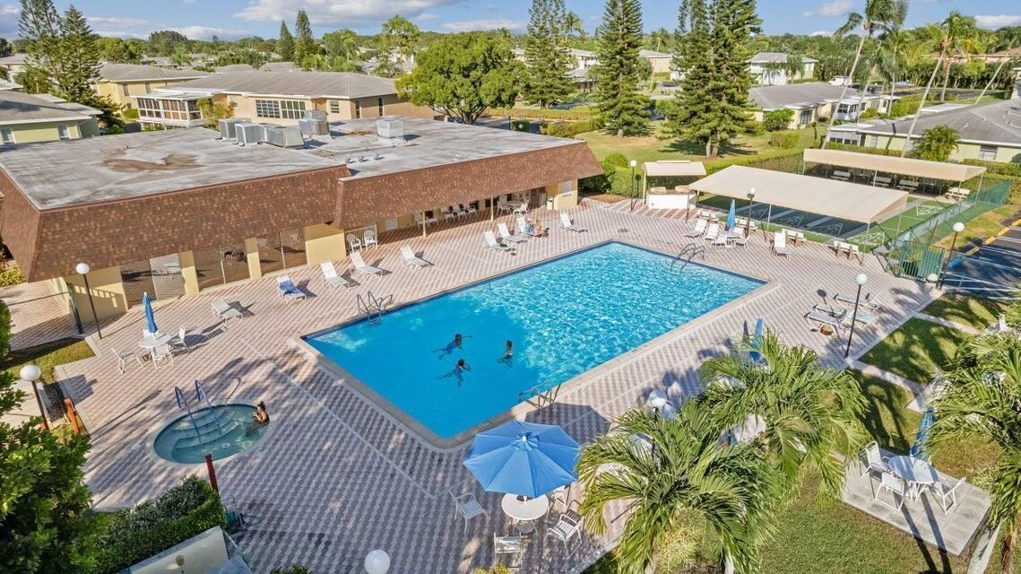 South pool & clubhouse