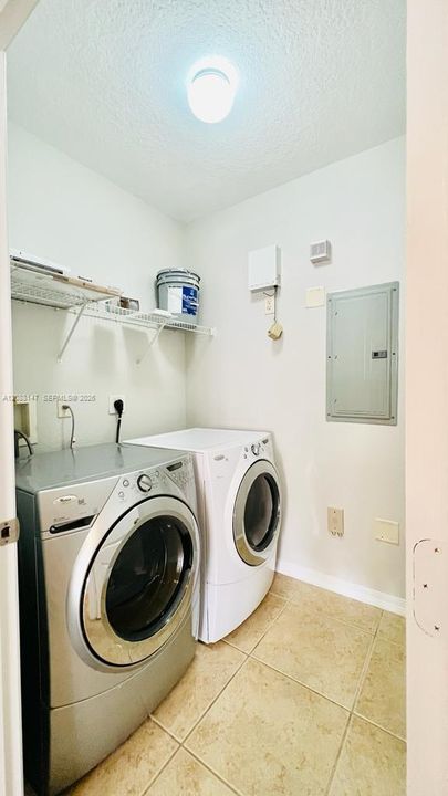 En Renta: $2,150 (2 camas, 2 baños, 1288 Pies cuadrados)