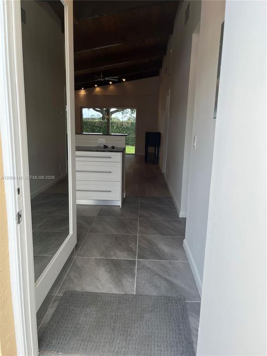 En Venta: $325,000 (2 camas, 2 baños, 960 Pies cuadrados)