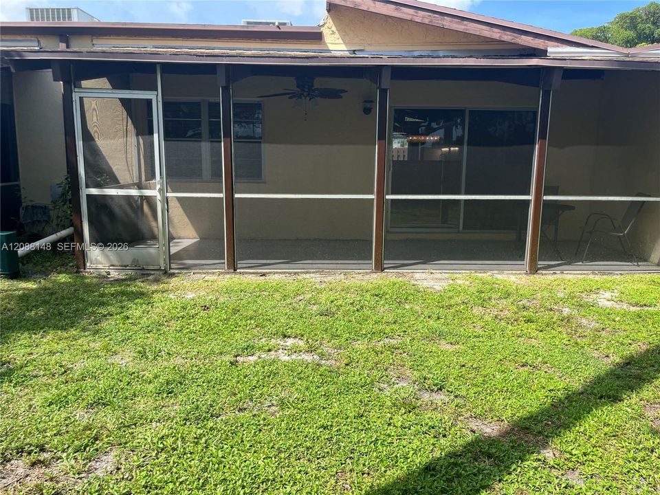 En Venta: $325,000 (2 camas, 2 baños, 960 Pies cuadrados)