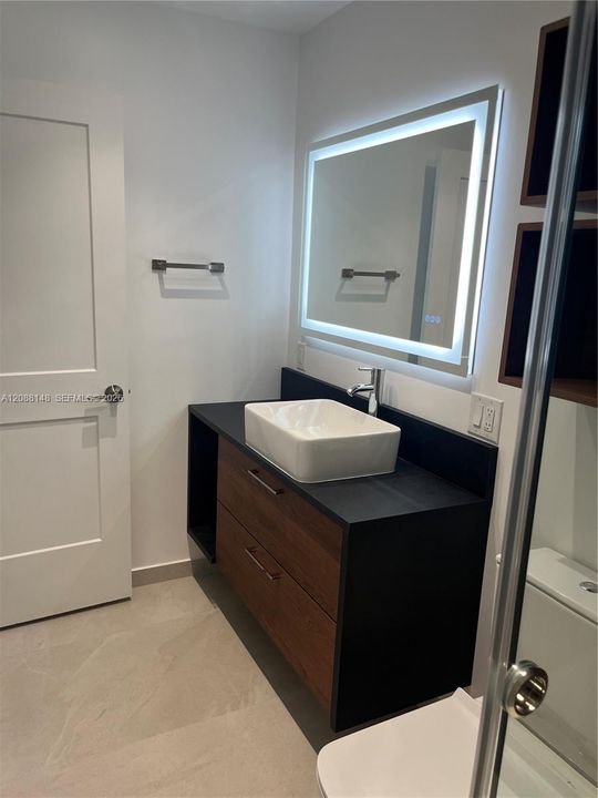 En Venta: $325,000 (2 camas, 2 baños, 960 Pies cuadrados)