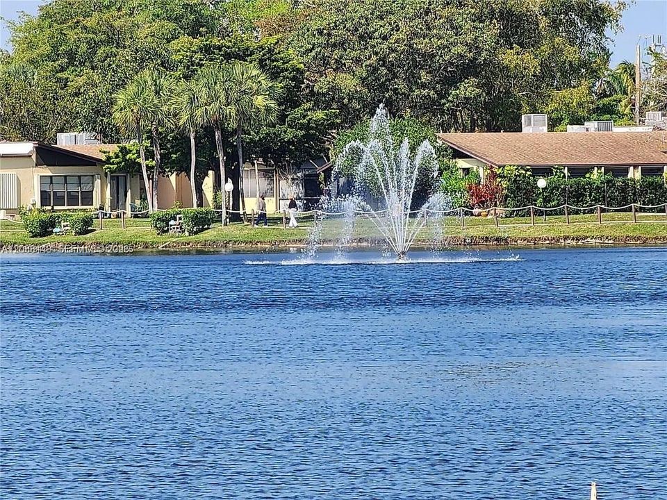 En Venta: $325,000 (2 camas, 2 baños, 960 Pies cuadrados)