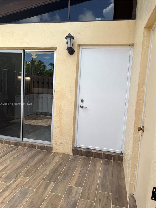En Venta: $325,000 (2 camas, 2 baños, 960 Pies cuadrados)