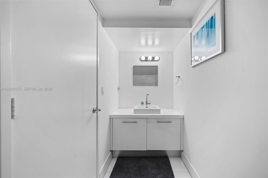 For Sale: $1,150,000 (3 beds, 2 baths, 1492 Square Feet)
