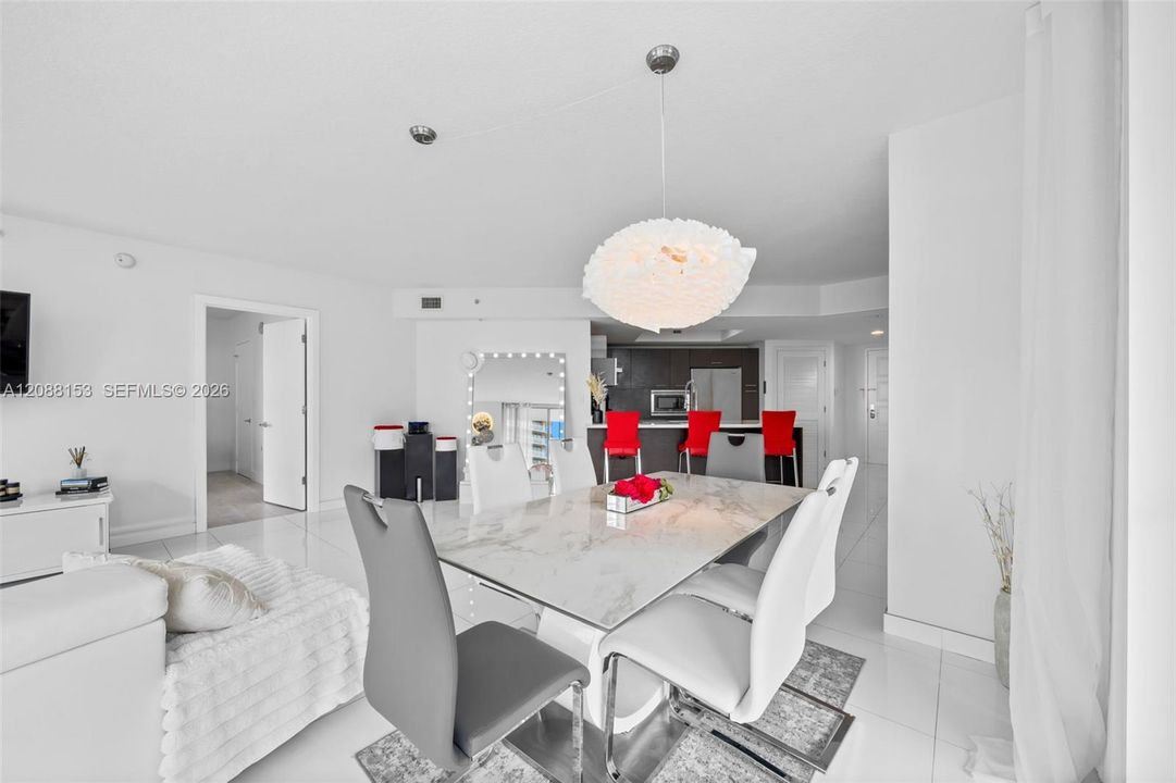 For Sale: $1,150,000 (3 beds, 2 baths, 1492 Square Feet)