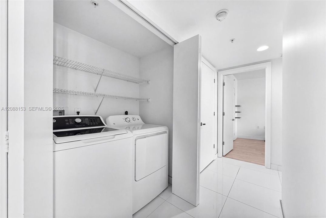 For Sale: $1,150,000 (3 beds, 2 baths, 1492 Square Feet)