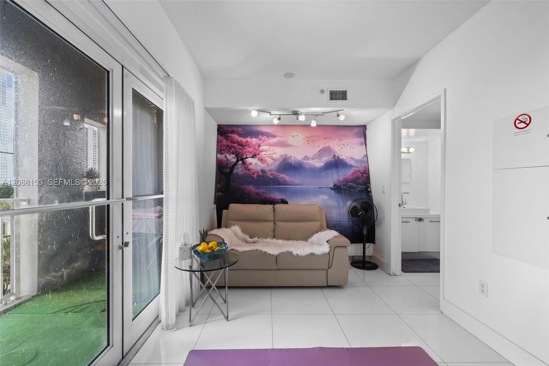 For Sale: $1,150,000 (3 beds, 2 baths, 1492 Square Feet)