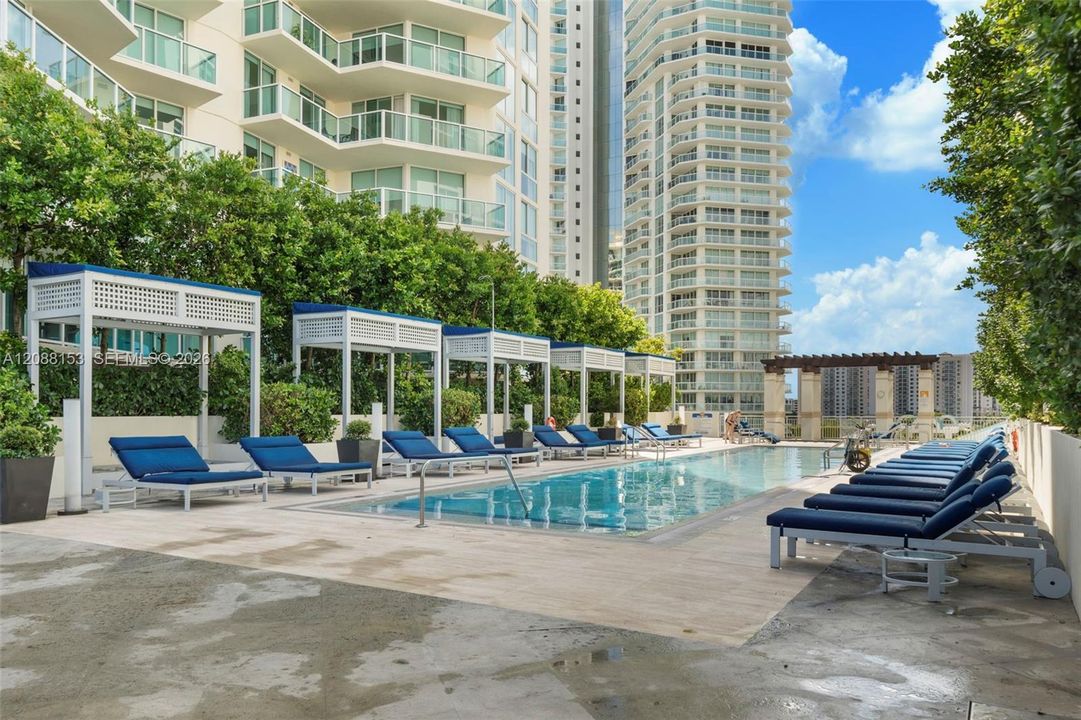 For Sale: $1,150,000 (3 beds, 2 baths, 1492 Square Feet)