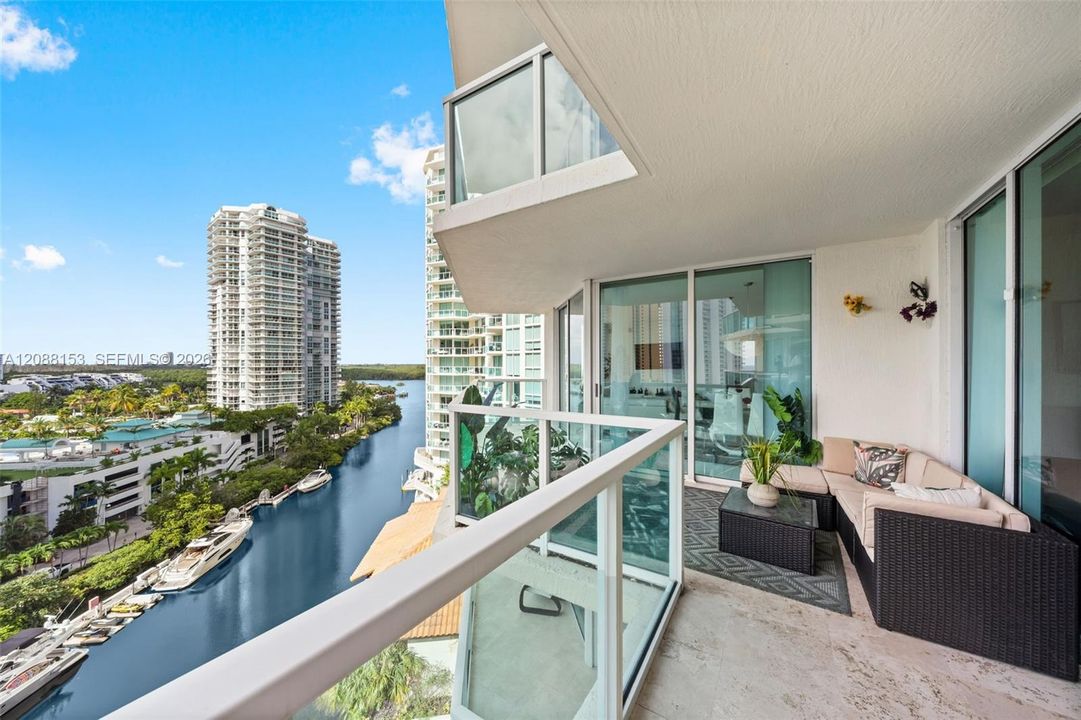 For Sale: $1,150,000 (3 beds, 2 baths, 1492 Square Feet)