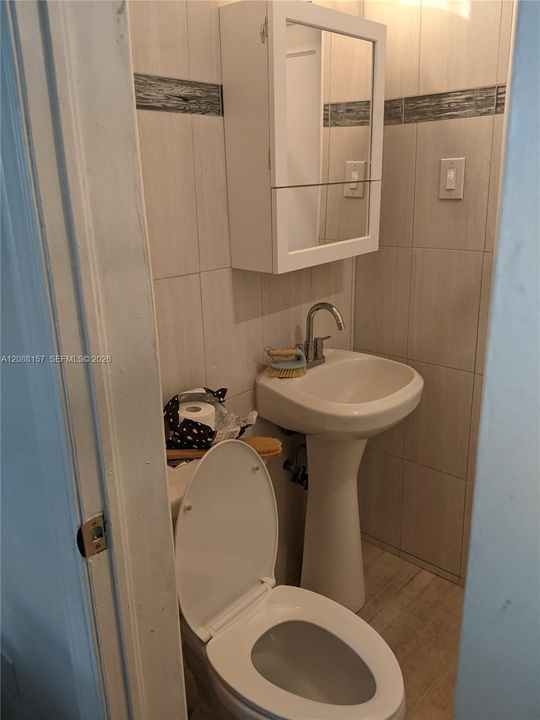 For Rent: $2,000 (1 beds, 1 baths, 575 Square Feet)