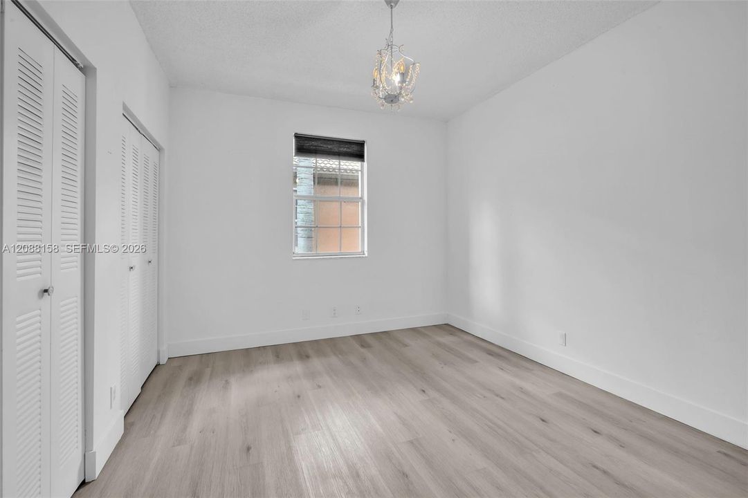 3rd bedroom, big closet