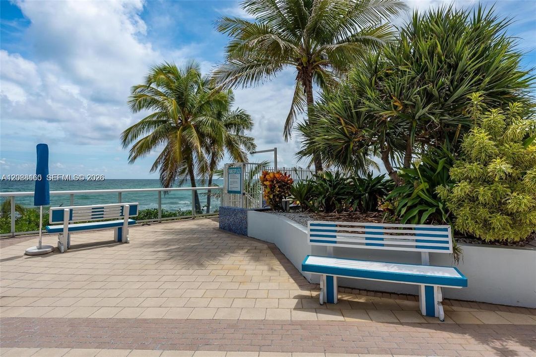 Pool Deck w Private Beach Access