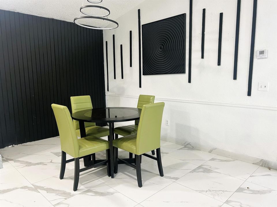 diningIMG_1698 (1)