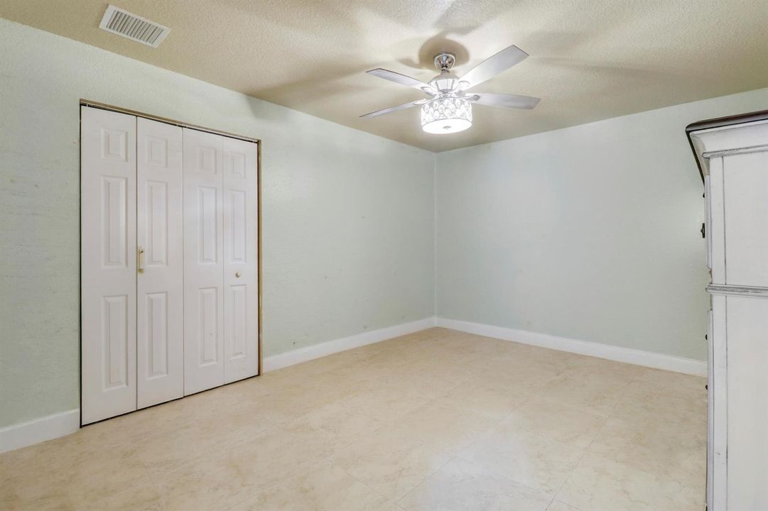 House Empty -4