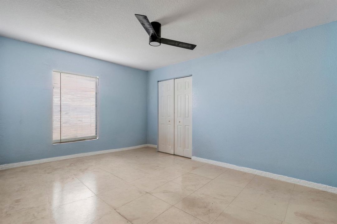House Empty -2