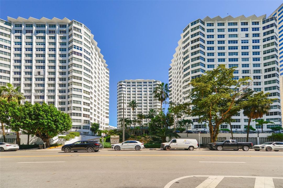 В аренду: $3,950 (2 спален, 2 ванн, 990 Квадратных фут)