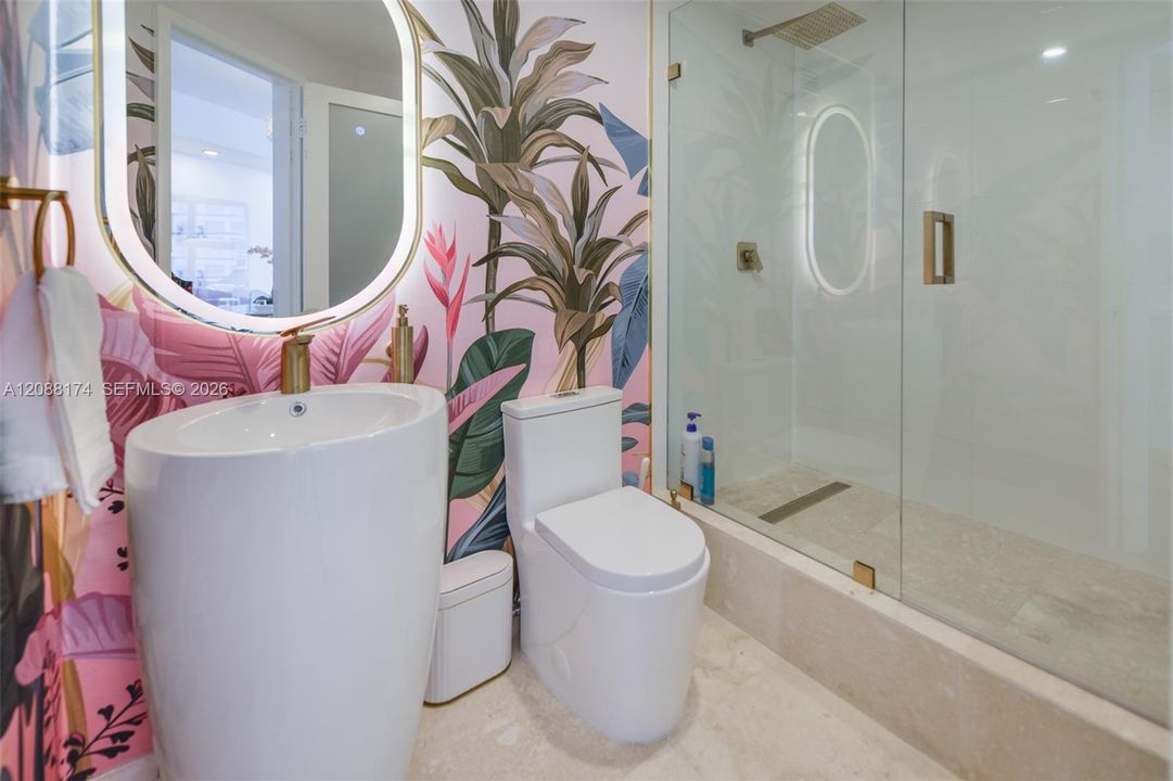 В аренду: $3,950 (2 спален, 2 ванн, 990 Квадратных фут)