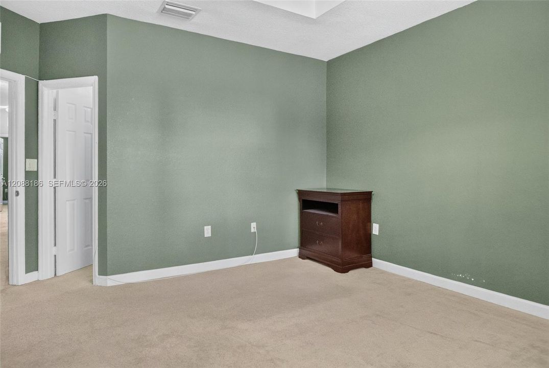 En Venta: $485,000 (4 camas, 2 baños, 2322 Pies cuadrados)