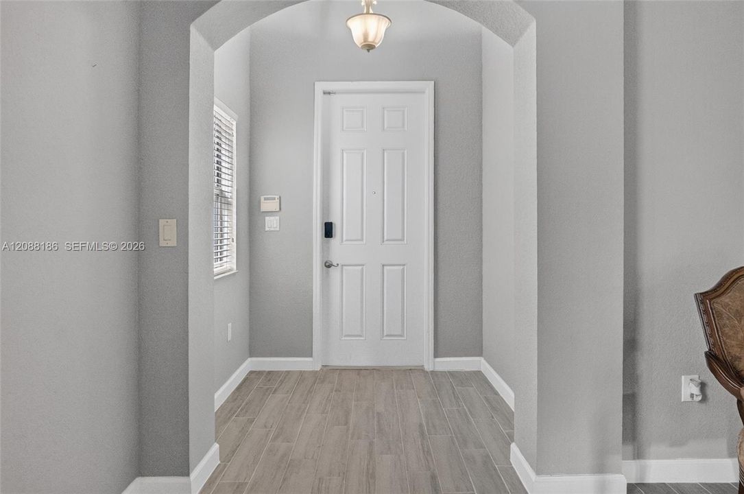 En Venta: $485,000 (4 camas, 2 baños, 2322 Pies cuadrados)