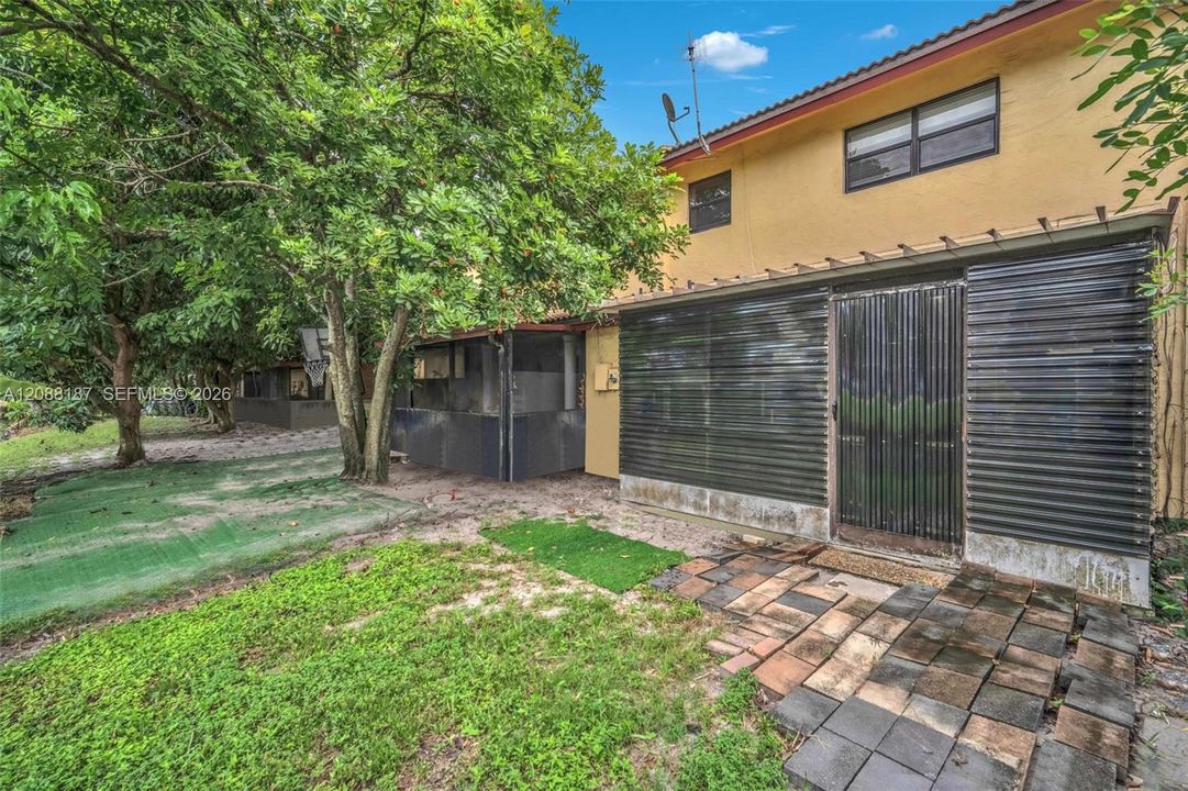En Venta: $250,000 (3 camas, 2 baños, 1645 Pies cuadrados)