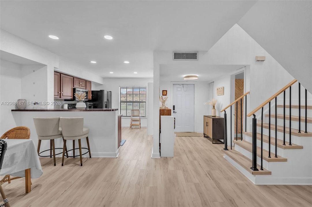 En Venta: $250,000 (3 camas, 2 baños, 1645 Pies cuadrados)