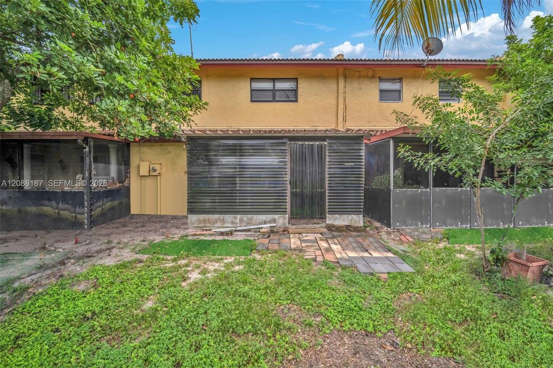 En Venta: $250,000 (3 camas, 2 baños, 1645 Pies cuadrados)