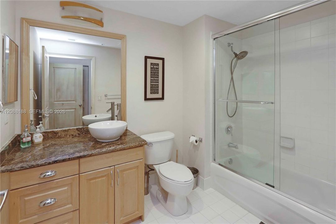 En Venta: $1,285,000 (3 camas, 2 baños, 1654 Pies cuadrados)