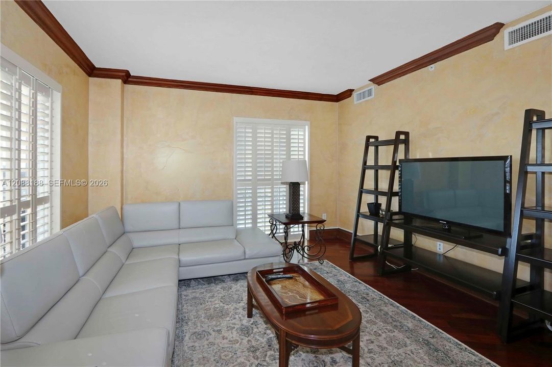 En Venta: $1,285,000 (3 camas, 2 baños, 1654 Pies cuadrados)