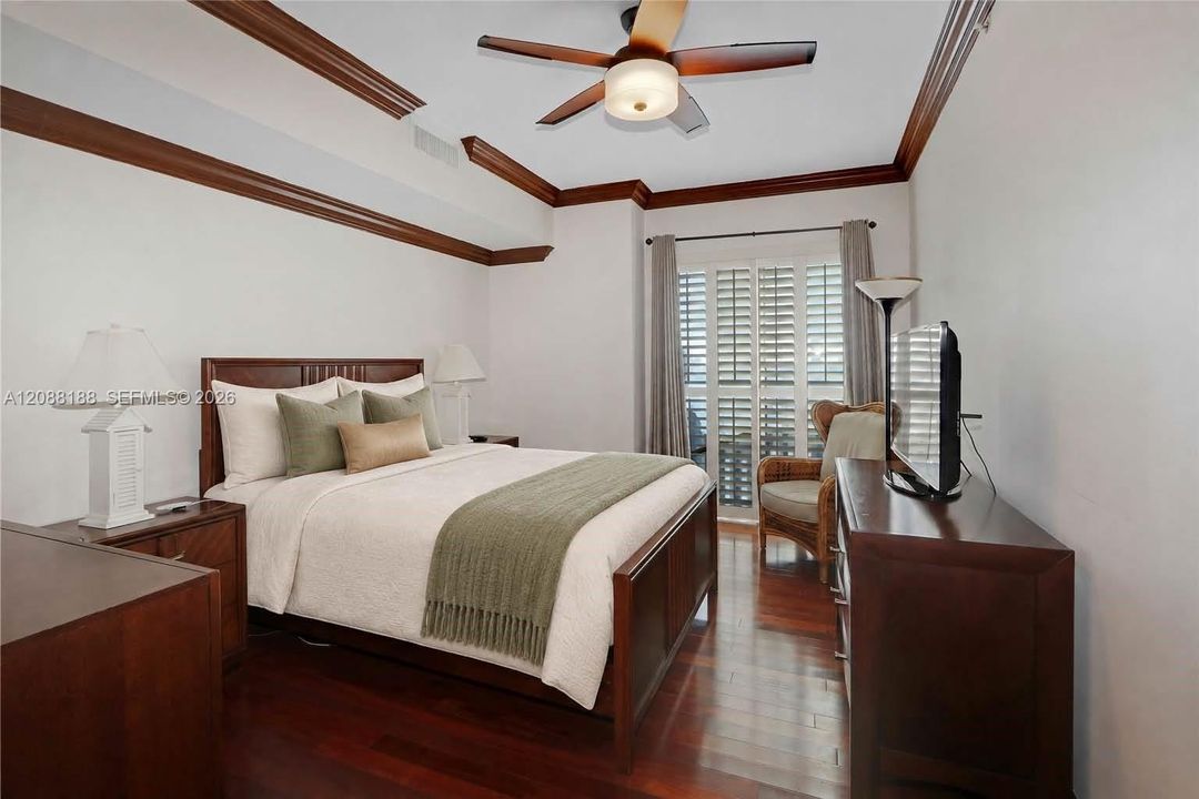 En Venta: $1,285,000 (3 camas, 2 baños, 1654 Pies cuadrados)