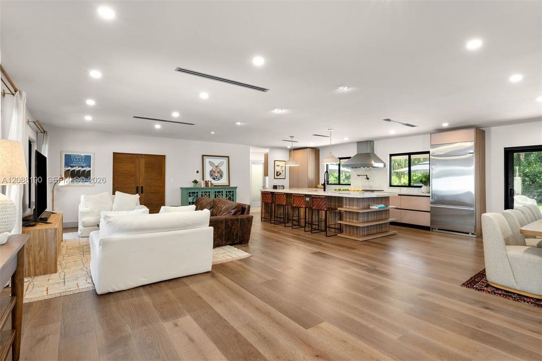 For Sale: $2,699,000 (4 beds, 3 baths, 3131 Square Feet)