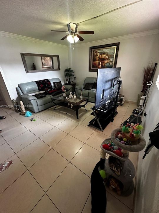En Venta: $225,000 (2 camas, 1 baños, 794 Pies cuadrados)