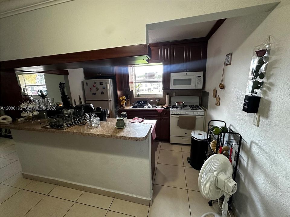 En Venta: $225,000 (2 camas, 1 baños, 794 Pies cuadrados)