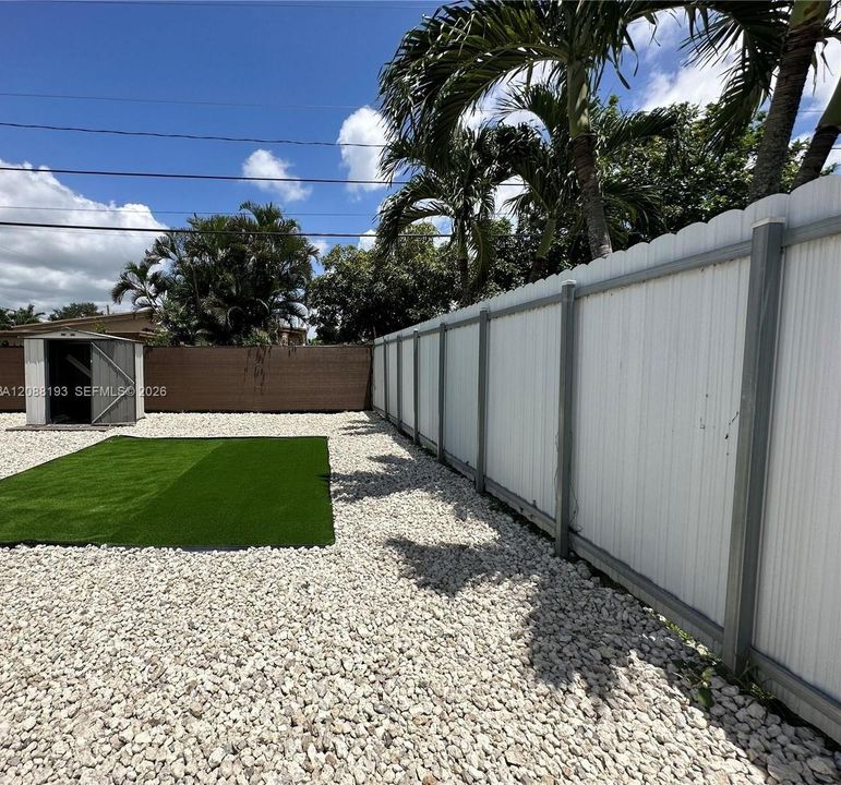 En Renta: $2,950 (3 camas, 2 baños, 1215 Pies cuadrados)