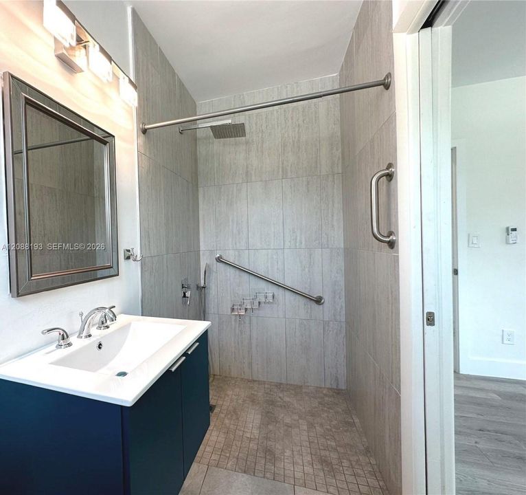 En Renta: $2,950 (3 camas, 2 baños, 1215 Pies cuadrados)