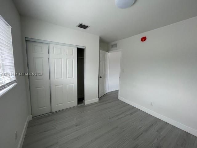 For Rent: $2,400 (3 beds, 2 baths, 990 Square Feet)