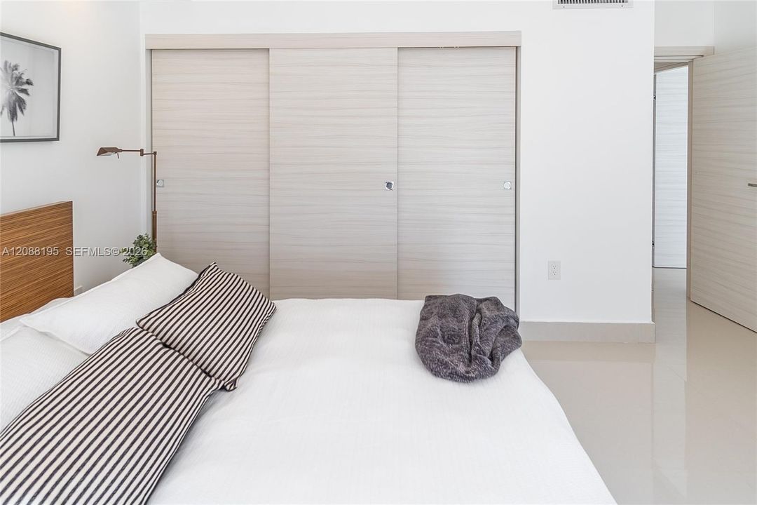 For Rent: $6,500 (2 beds, 2 baths, 1056 Square Feet)