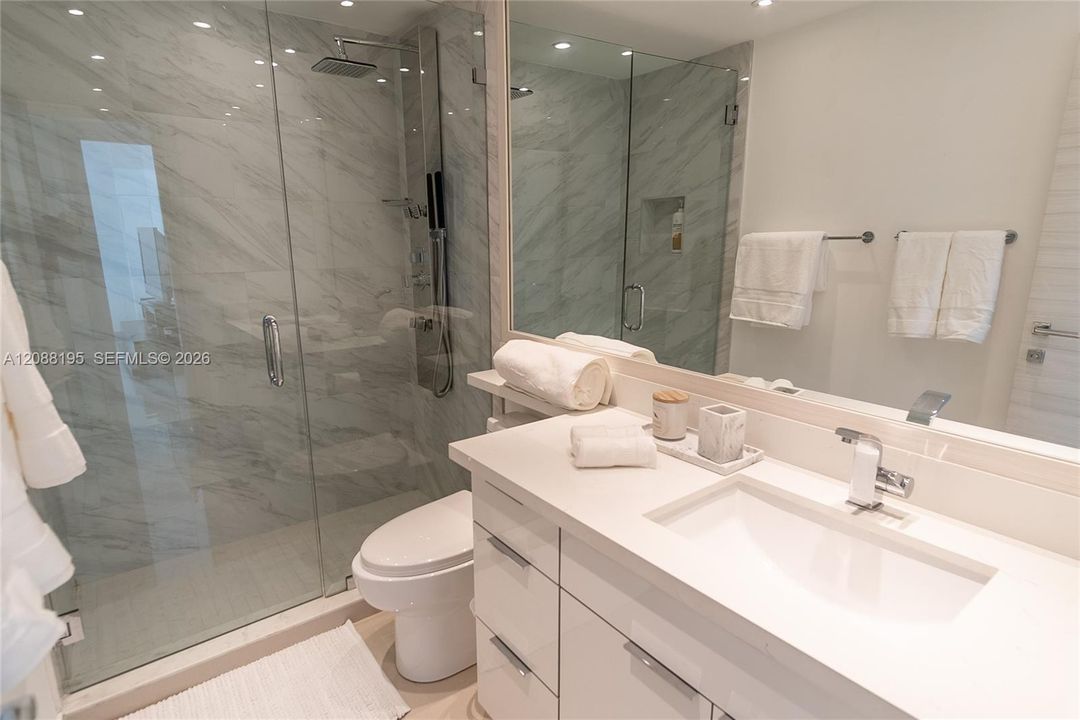 For Rent: $6,500 (2 beds, 2 baths, 1056 Square Feet)
