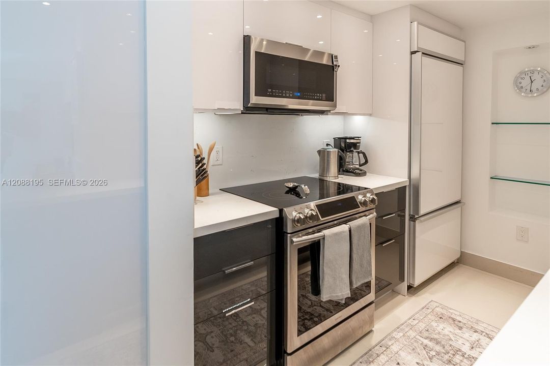 For Rent: $6,500 (2 beds, 2 baths, 1056 Square Feet)