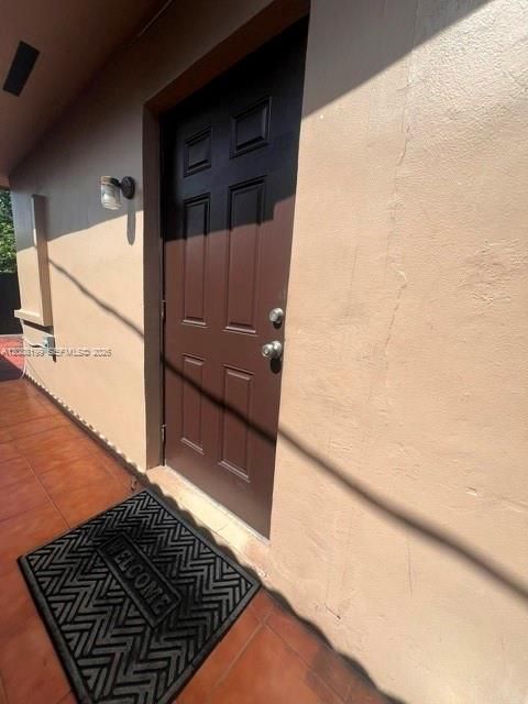 For Rent: $900 (0 beds, 1 baths, 220 Square Feet)