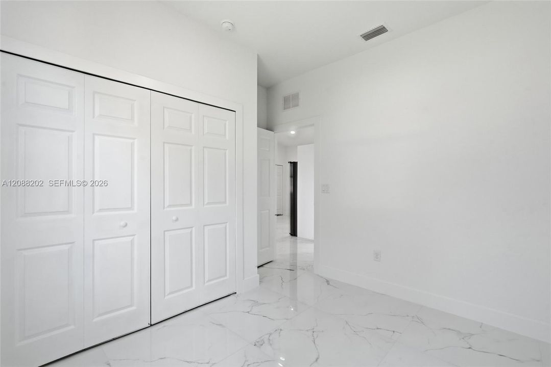 En Venta: $235,000 (3 camas, 2 baños, 0 Pies cuadrados)