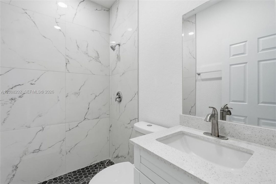 En Venta: $235,000 (3 camas, 2 baños, 0 Pies cuadrados)