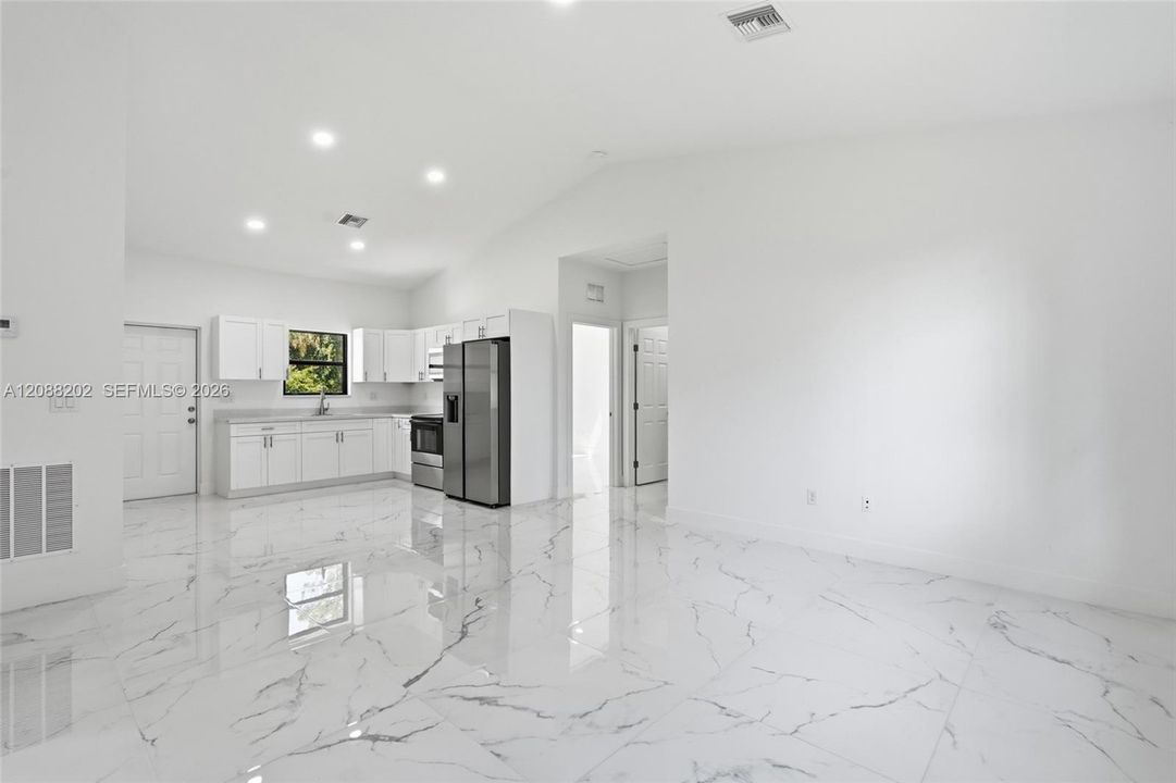 En Venta: $235,000 (3 camas, 2 baños, 0 Pies cuadrados)