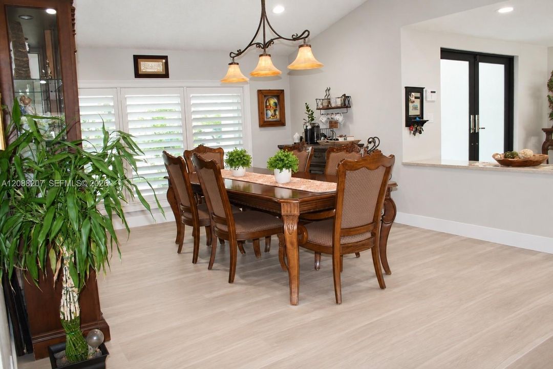 Formal Dining